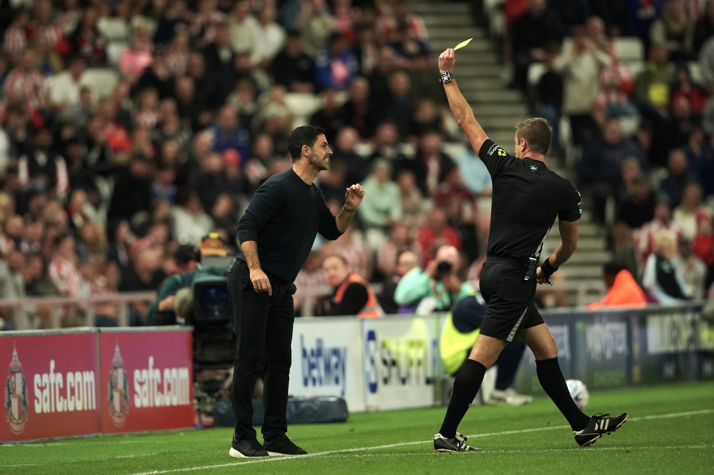 Arsenal manager Mikel Arteta rages at 'unacceptable' penalty against Sunderland | iNFOnews.ca
