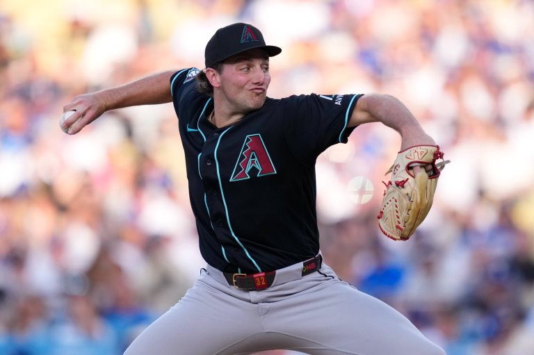 James McCann hits two home runs as Diamondbacks thump Dodgers 9-2 | iNFOnews.ca