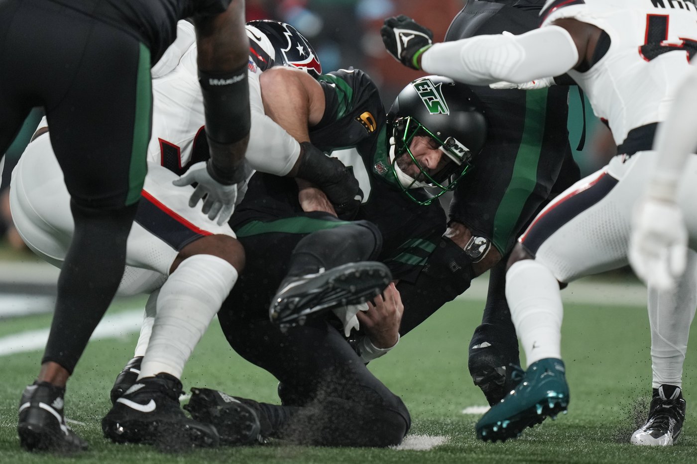 Garrett Wilson makes eye-popping TD catch, Jets beat Texans 21-13 to snap 5-game skid | iNFOnews.ca Garrett Wilson makes eye-popping TD catch, Jets beat Texans 21-13 to snap 5-game skid | iNFOnews.ca