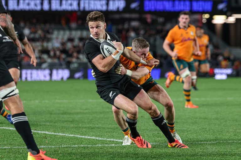 New Zealand makes 8 changes for the second rugby test against Australia | iNFOnews.ca