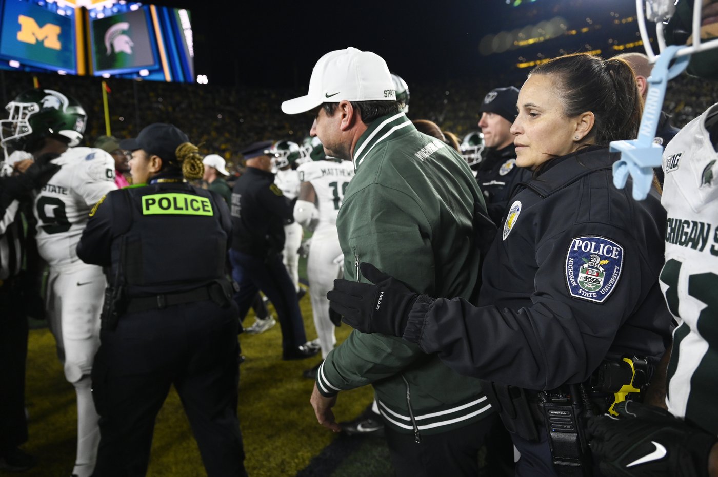Michigan State AD asks Big Ten to investigate postgame scuffle with Michigan | iNFOnews.ca