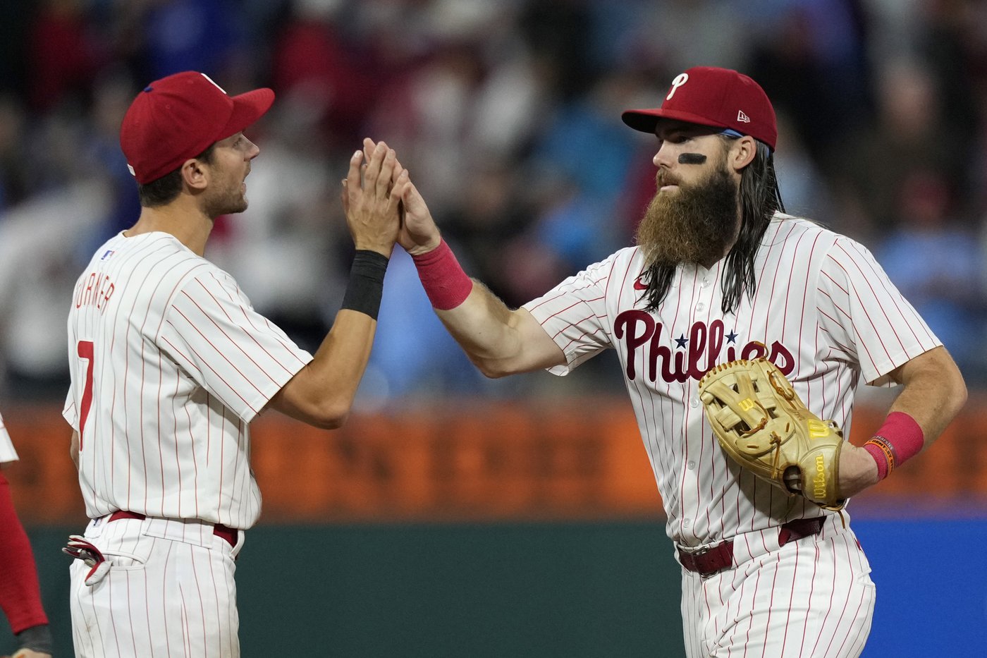 Castellanos homers as the Phillies beat the Cubs 9-6 and clinch first-round bye in playoffs | iNFOnews.ca