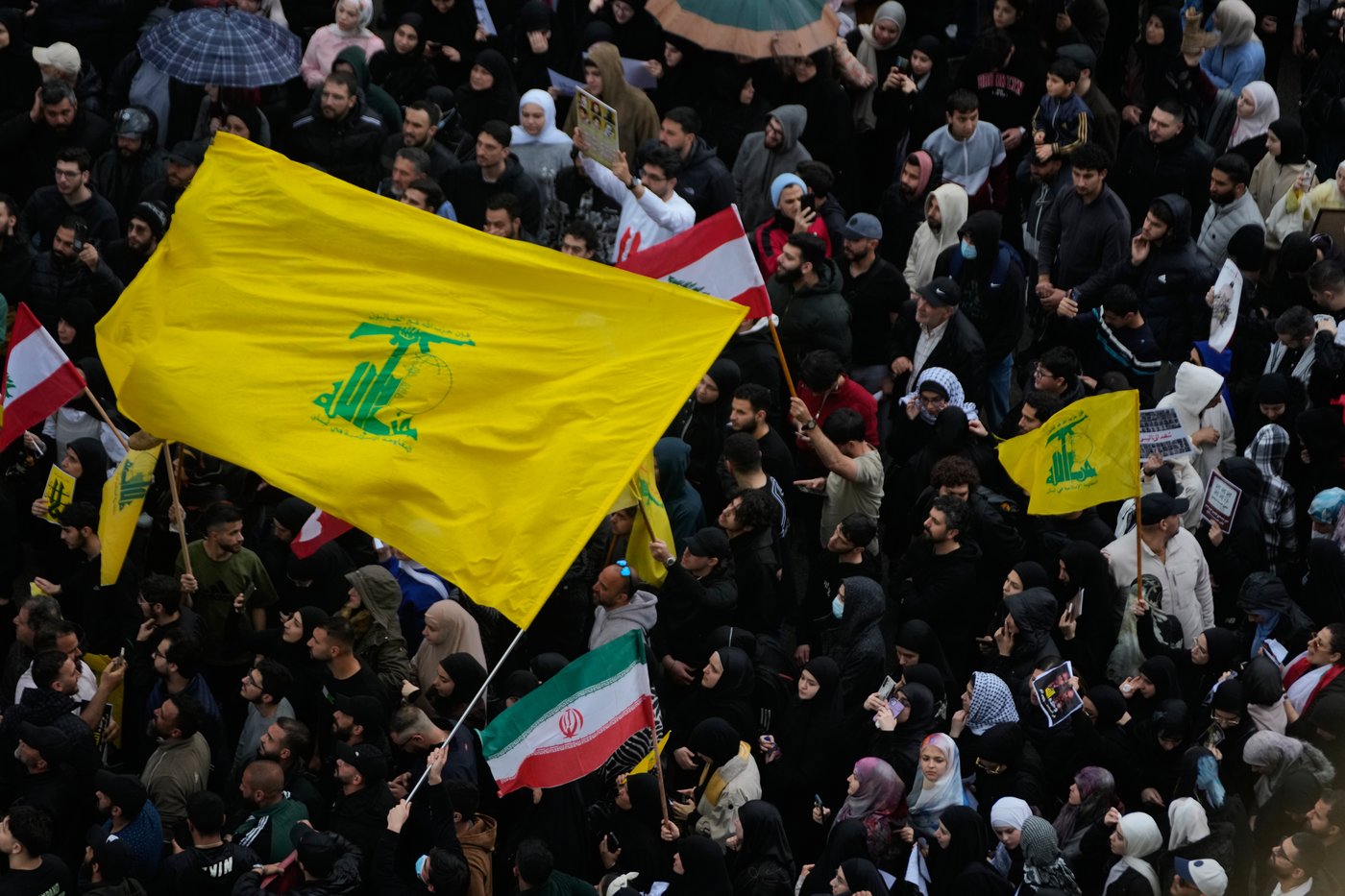 Israeli strike kills Lebanese security forces as Israel and Hezbollah trade fire ahead of talks | iNFOnews.ca