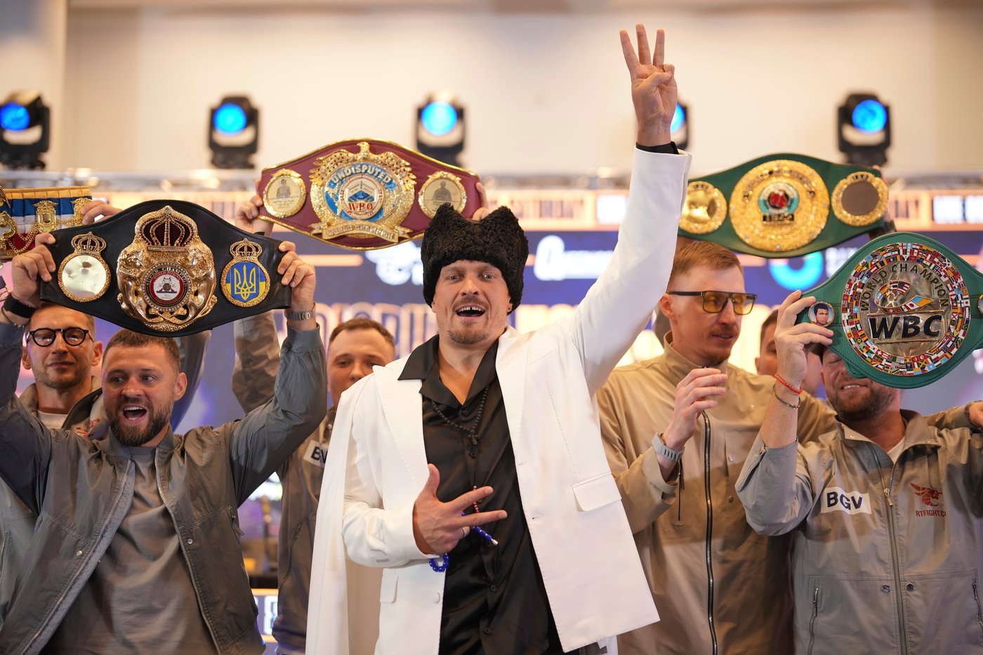 'Complete absurdity:' Usyk hits out at softening stance toward Russian athletes, plans Fury fight | iNFOnews.ca 'Complete absurdity:' Usyk hits out at softening stance toward Russian athletes, plans Fury fight | iNFOnews.ca