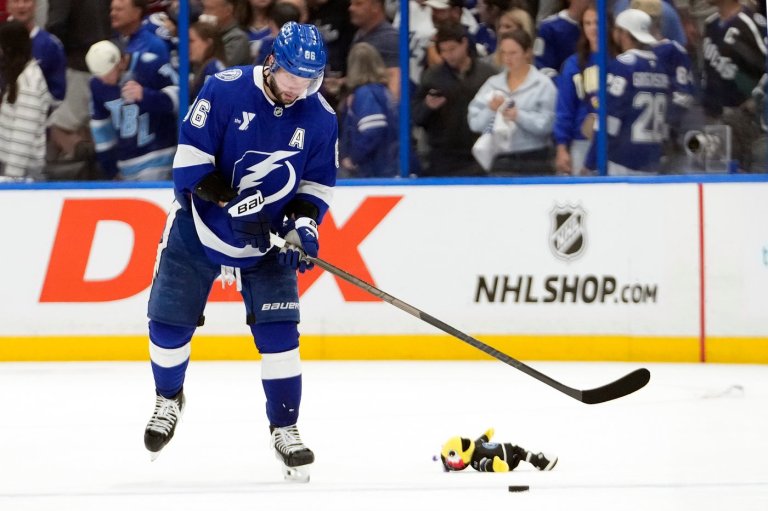 Lightning on the brink of elimination after another home playoff loss | iNFOnews.ca