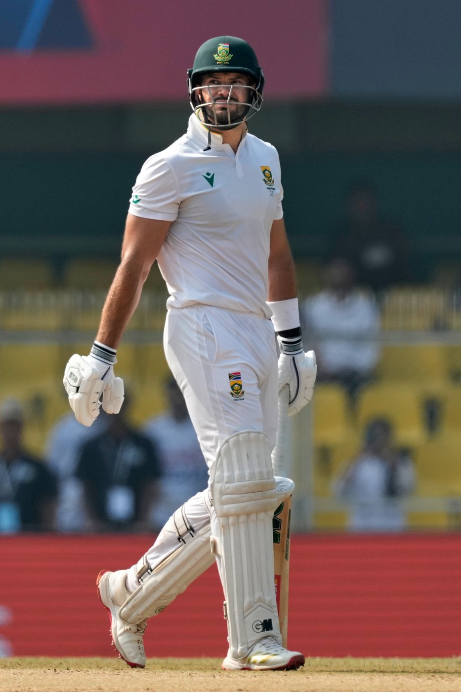 India in trouble on 27-2 at Day 4 stumps after South Africa sets imposing 549-run target in 2nd test | iNFOnews.ca