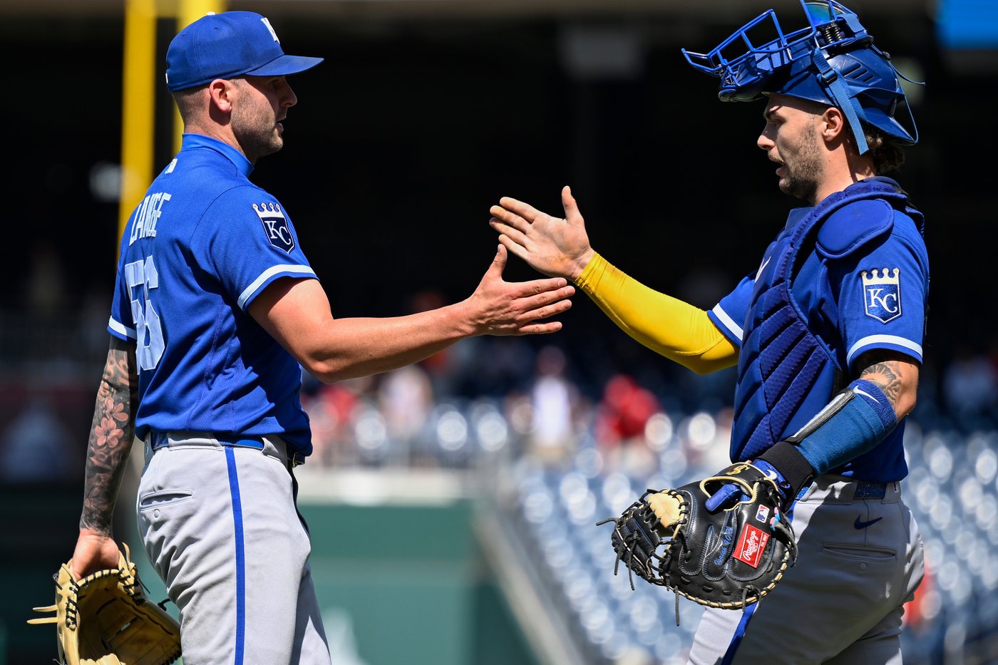 Avila rebounds, taking a shutout into the 6th as the Royals beat Washington 6-2 to avoid a sweep | iNFOnews.ca