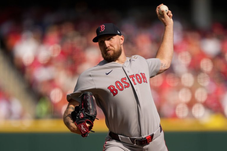 Garrett Crochet throws 6 shutout innings as Red Sox defeat Reds 3-0 | iNFOnews.ca