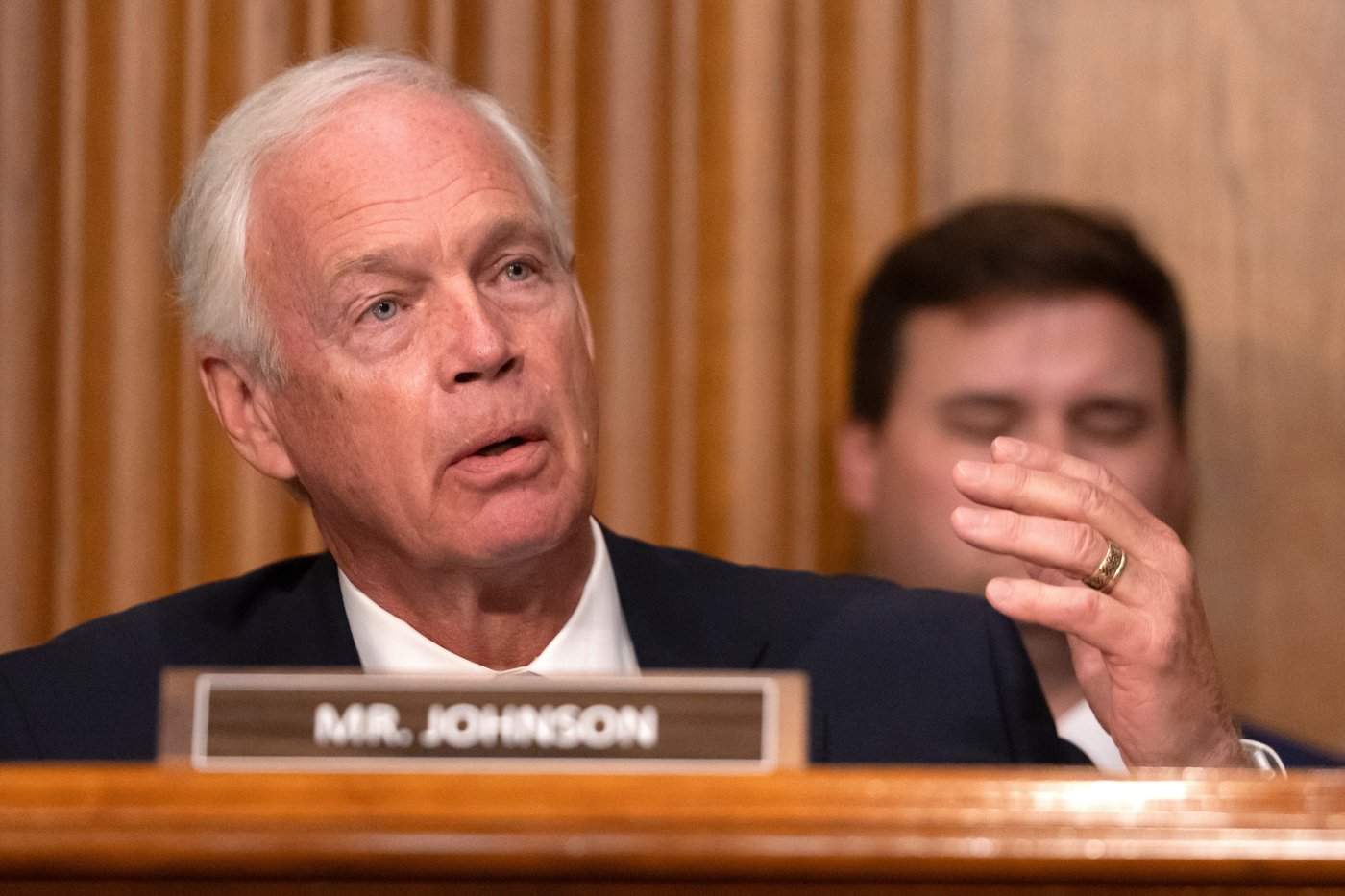 Sen. Ron Johnson asks DOJ to investigate Wisconsin judge in former Trump attorney's case | iNFOnews.ca