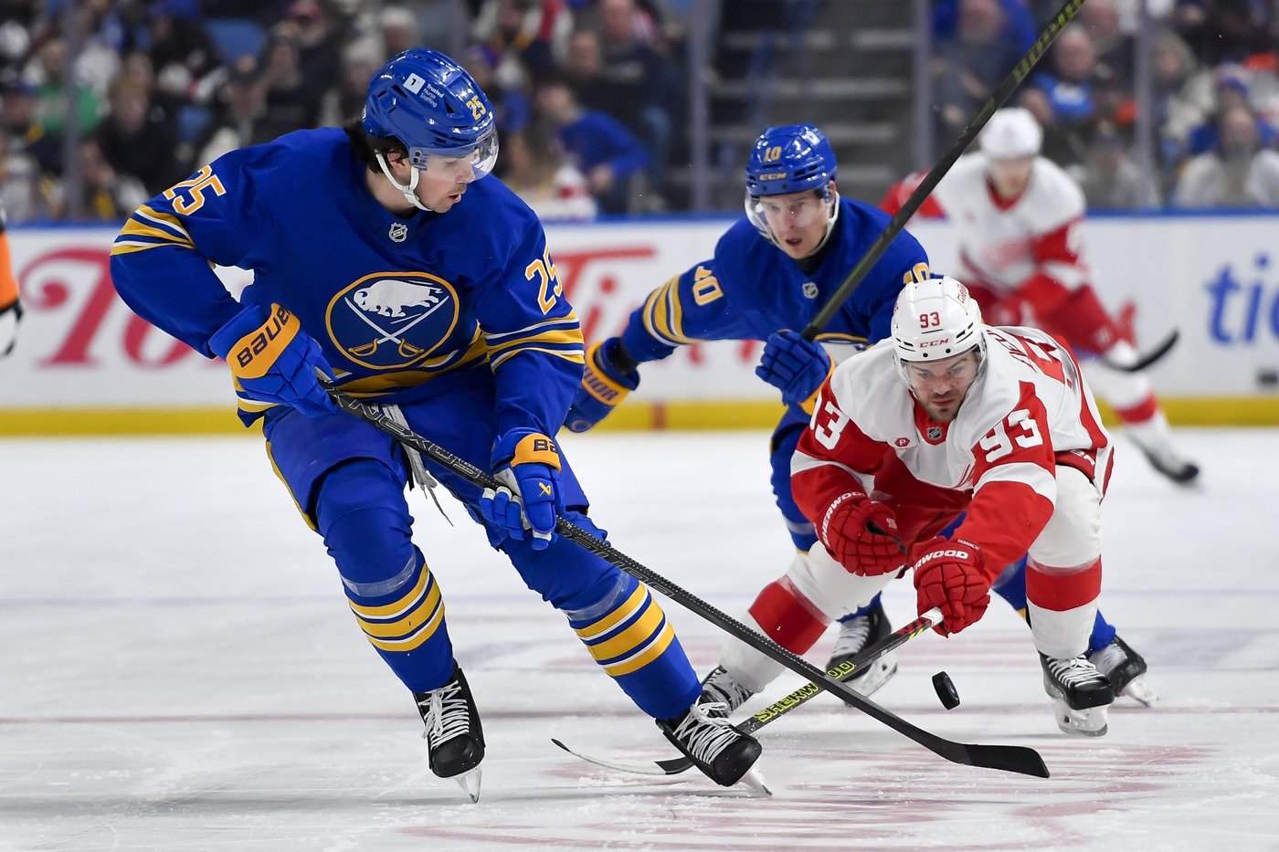 Red Wings snap 5-game losing streak with a 6-5 shootout win over the Sabres | iNFOnews.ca