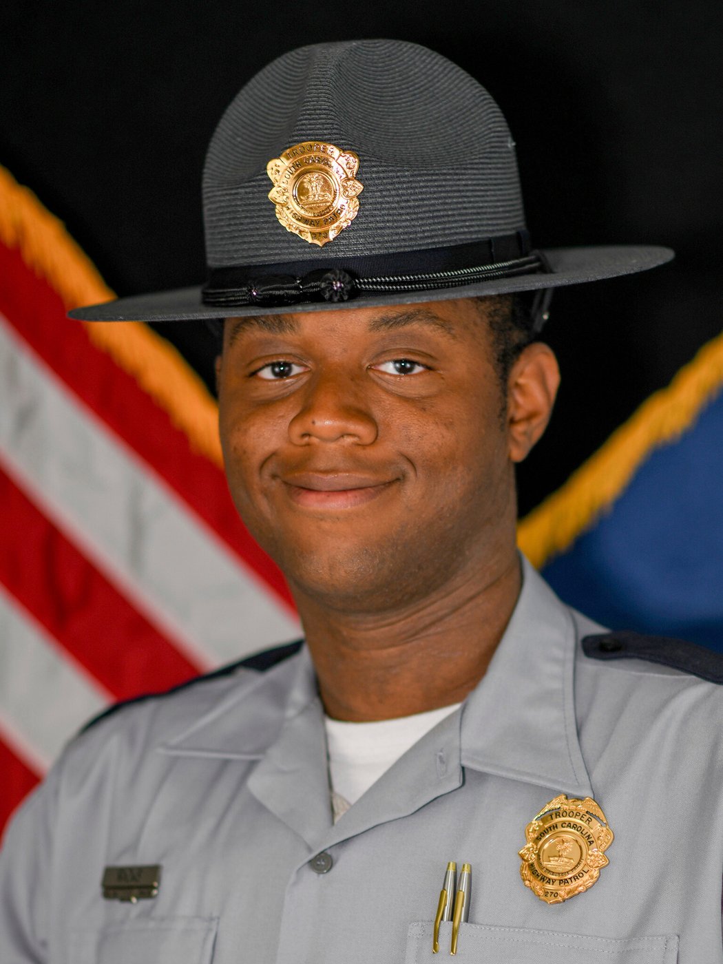 South Carolina trooper dies days after being hit by a truck on an interstate | iNFOnews.ca