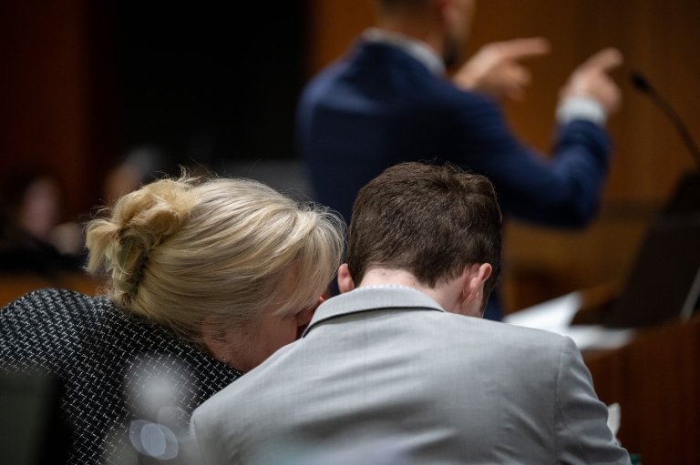 DNA evidence from Charlie Kirk assassination disputed by defendant's lawyers | iNFOnews.ca