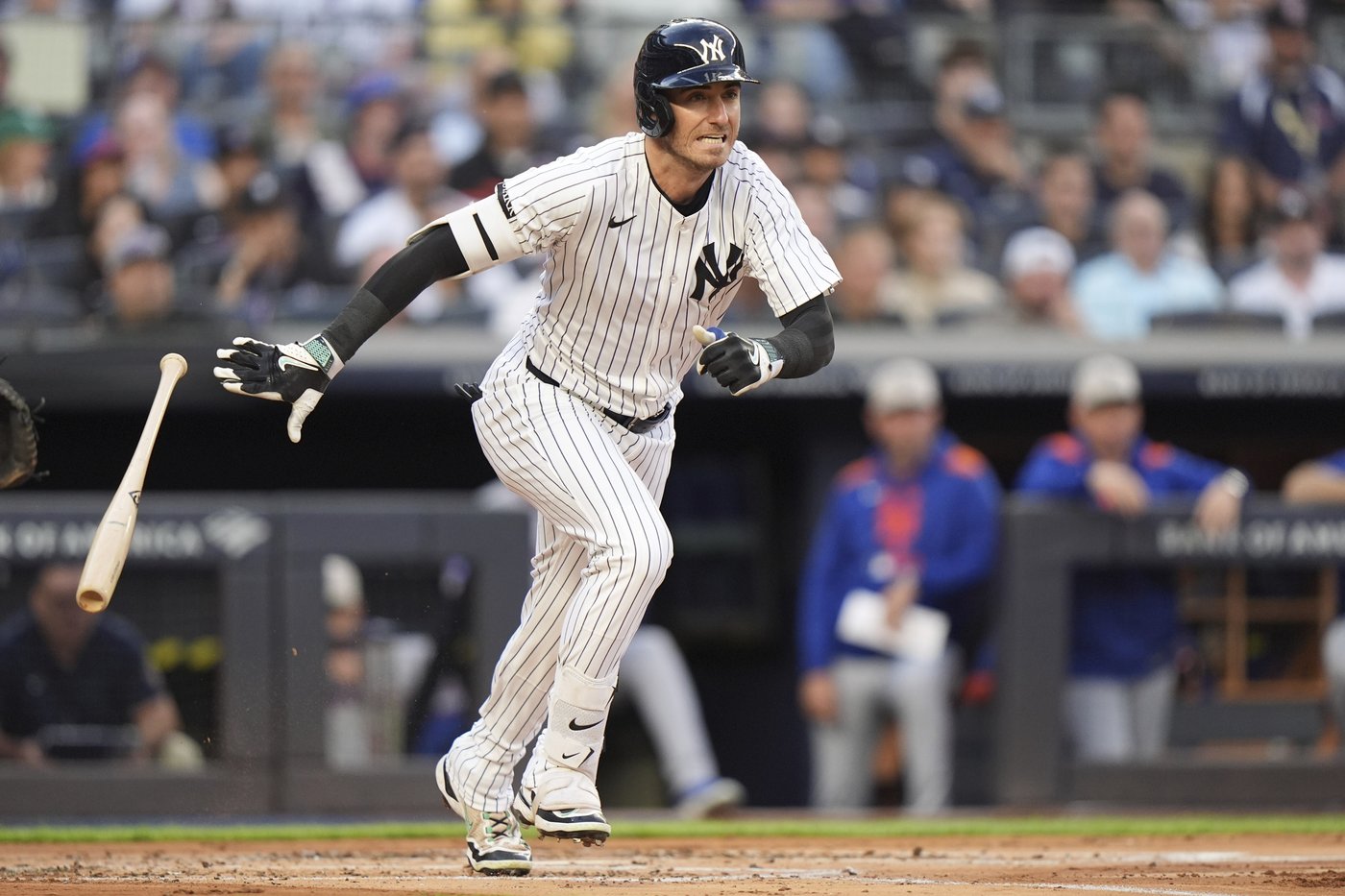 Bellinger powers Yankees past Mets 8-2 with grand slam and 6 RBIs | iNFOnews.ca