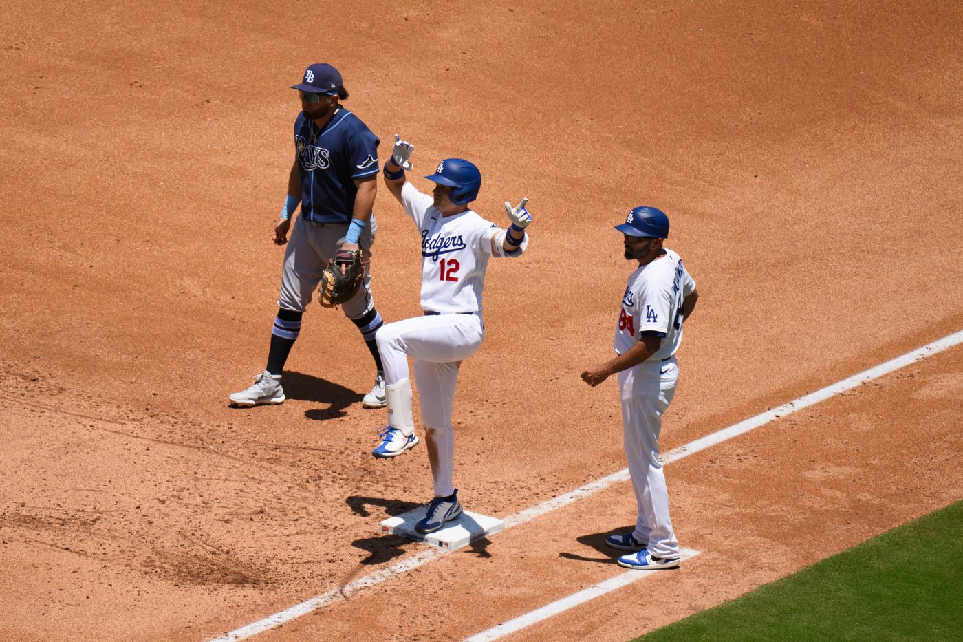 Freeman’s go-ahead 2-run homer rescues banged-up Ohtani in Dodgers' 5-4 win over Rays | iNFOnews.ca Freeman’s go-ahead 2-run homer rescues banged-up Ohtani in Dodgers' 5-4 win over Rays | iNFOnews.ca