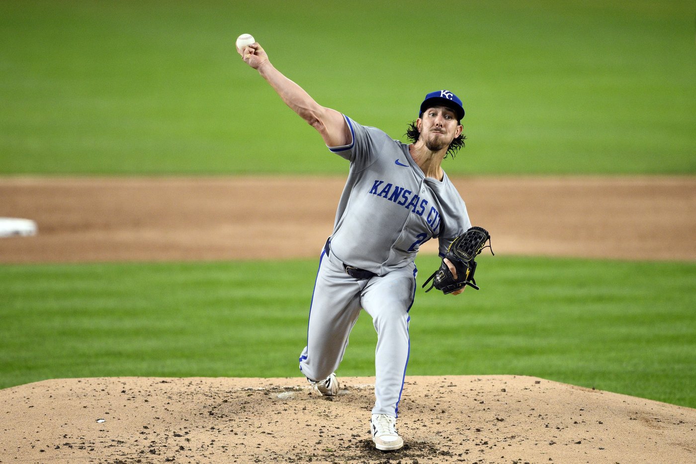 Royals agree with RHP Michael Lorenzen on $7 million, 1-year contract, AP source says | iNFOnews.ca