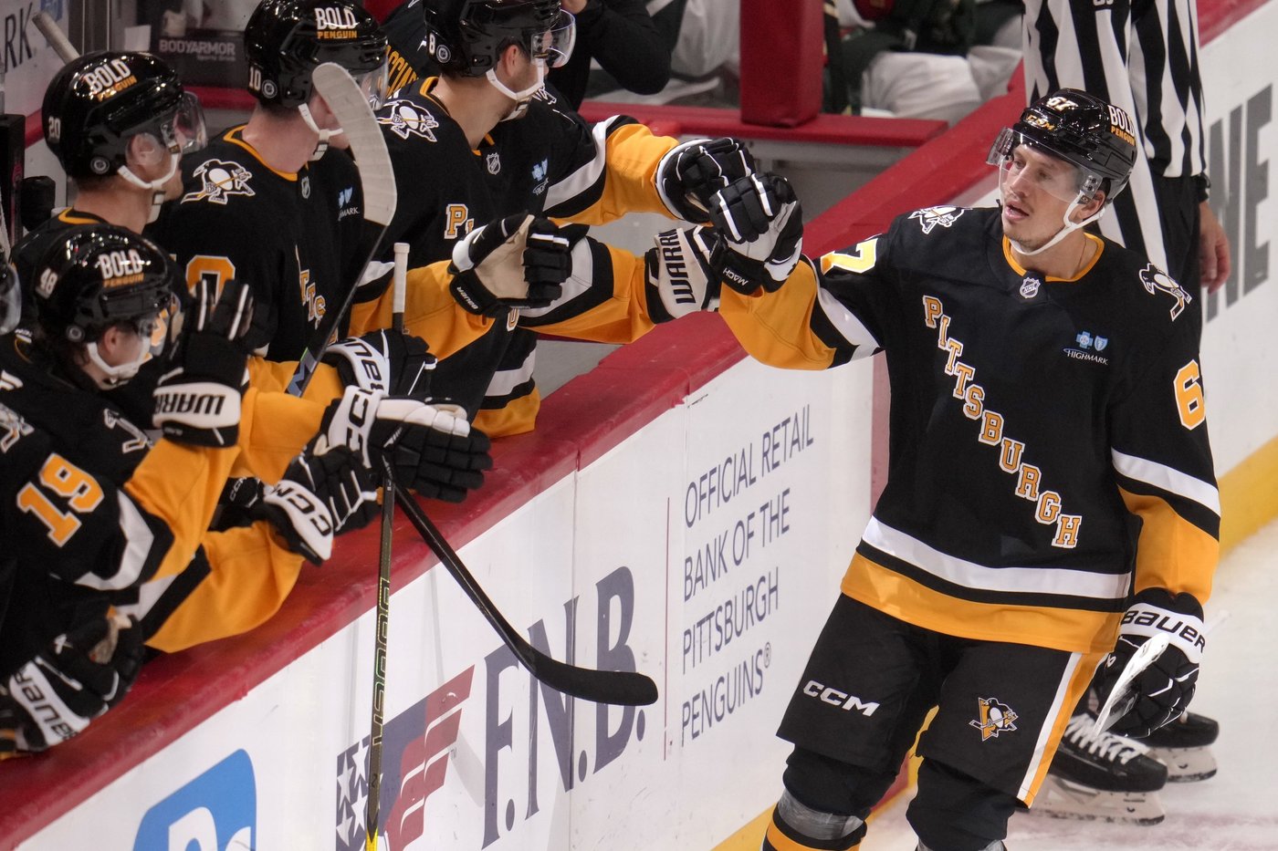 Marc-Andre Fleury stops 26 to lead Wild past Penguins 5-3 | iNFOnews.ca Marc-Andre Fleury stops 26 to lead Wild past Penguins 5-3 | iNFOnews.ca