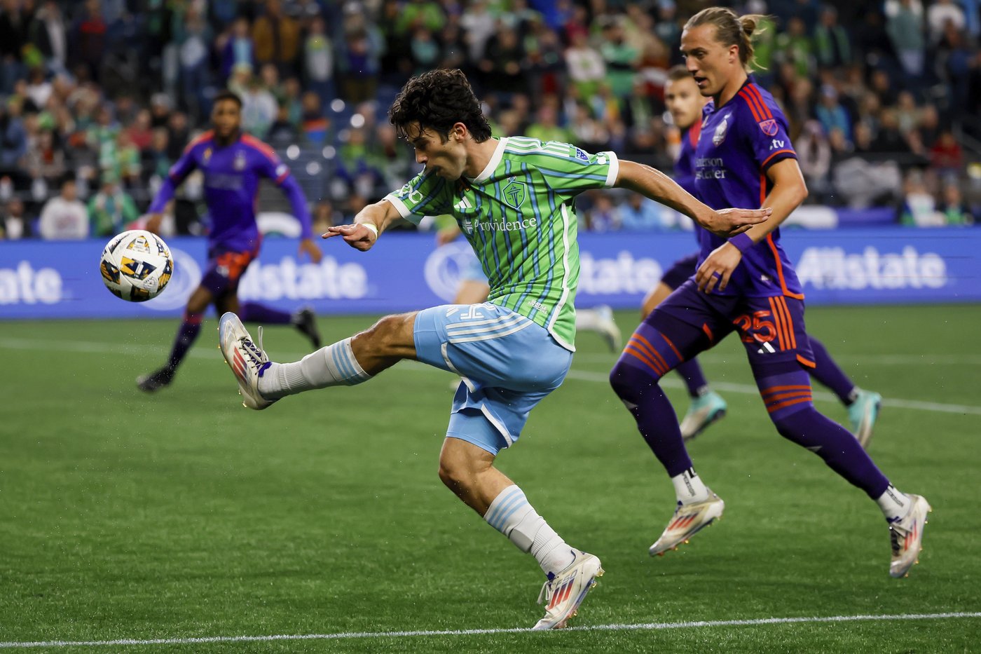 Paul Rothrock, Stefan Frei lead Sounders over Dynamo 1-0 after both earn berths in postseason | iNFOnews.ca Paul Rothrock, Stefan Frei lead Sounders over Dynamo 1-0 after both earn berths in postseason | iNFOnews.ca