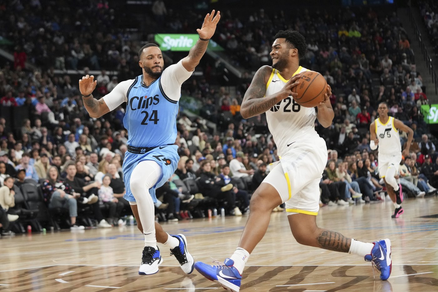 Powell, Zubac both score 26 as Clippers snap 3-game losing streak with 130-110 victory over Jazz | iNFOnews.ca
