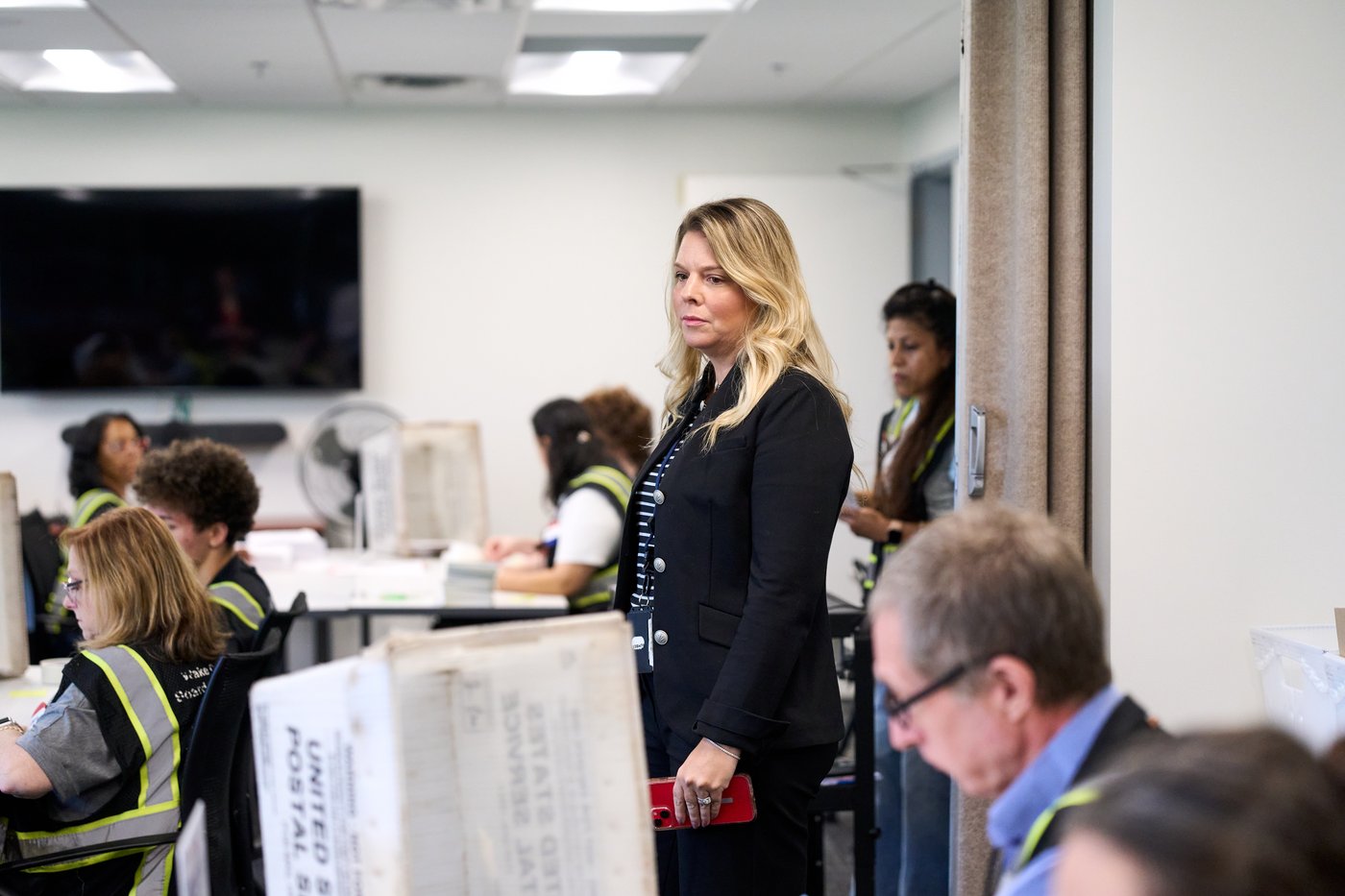 Midterm mail ballots start to go to voters as litigation over Trump's order creates uncertainty | iNFOnews.ca