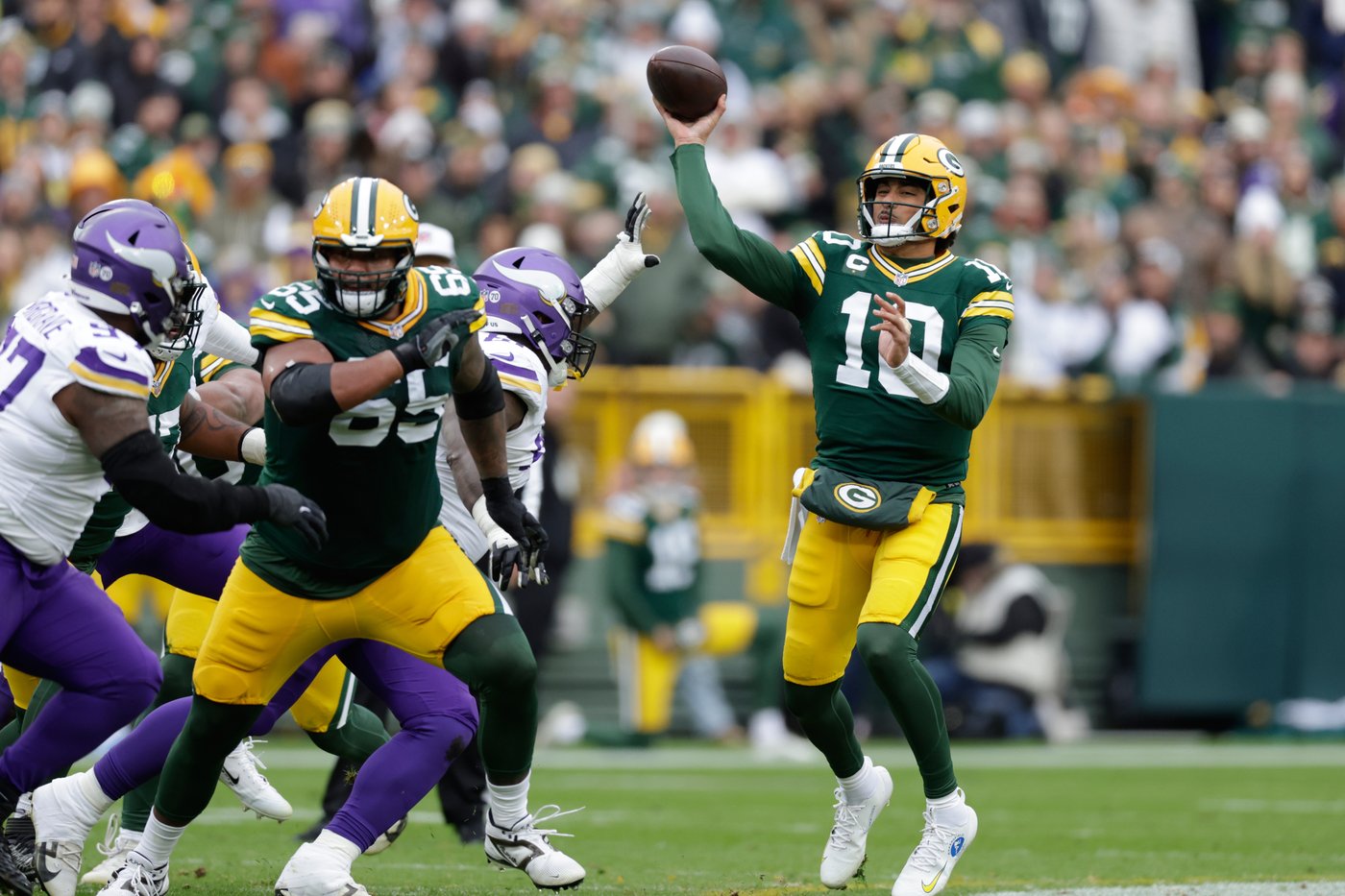Packers' Jordan Love says injury to his non-throwing shoulder shouldn't limit his effectiveness | iNFOnews.ca
