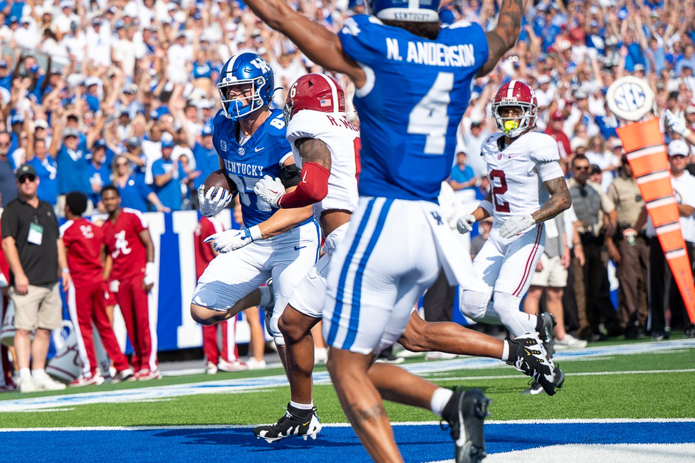 No. 12 Alabama overcomes halftime deficit to beat Kentucky 45-17 | iNFOnews.ca