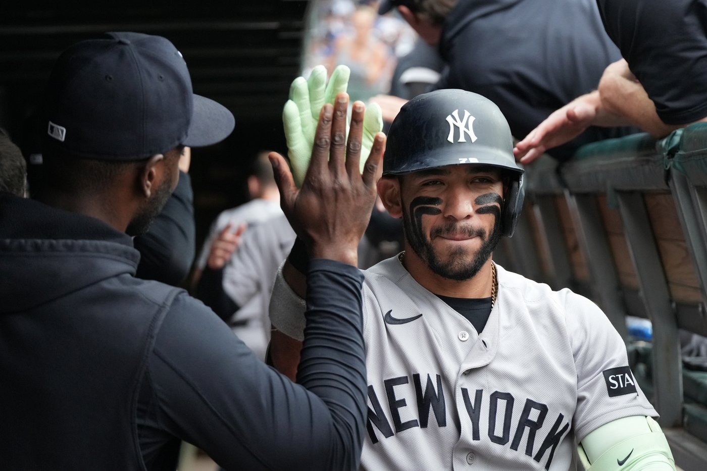 Caballero homers, Cole pitches into 6th and gets bullpen help as Yankees edge Cubs 2-1 | iNFOnews.ca Caballero homers, Cole pitches into 6th and gets bullpen help as Yankees edge Cubs 2-1 | iNFOnews.ca
