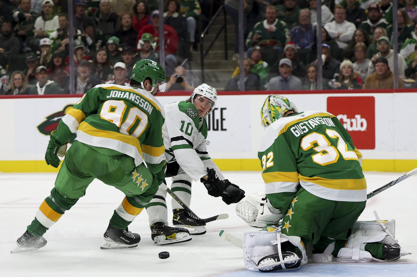 Marchment nets a pair of goals as Stars beat Wild 2-1 | iNFOnews.ca