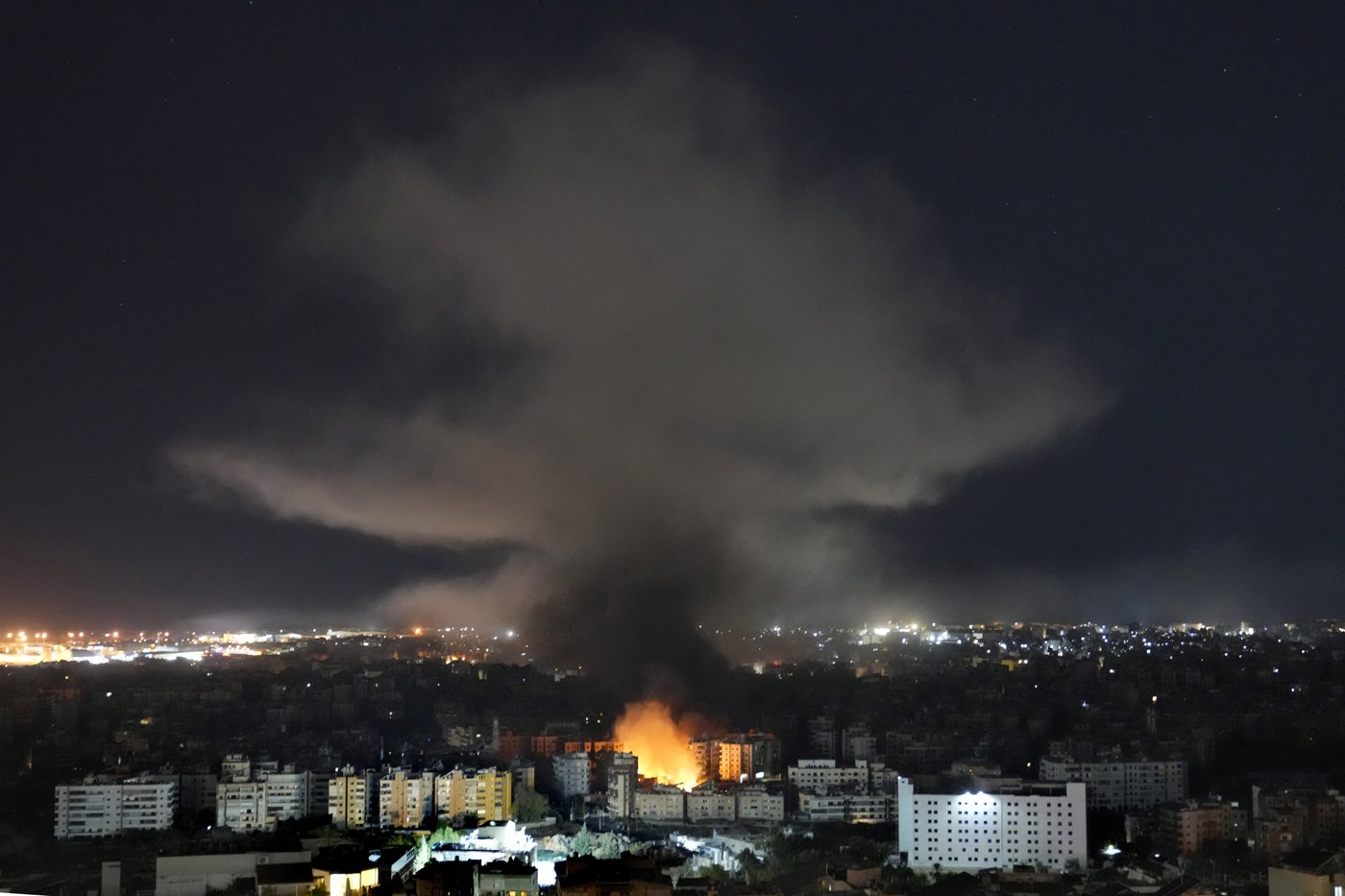 Middle East latest: Sirens sound across Tel Aviv as projectiles are intercepted near Blinken's hotel | iNFOnews.ca