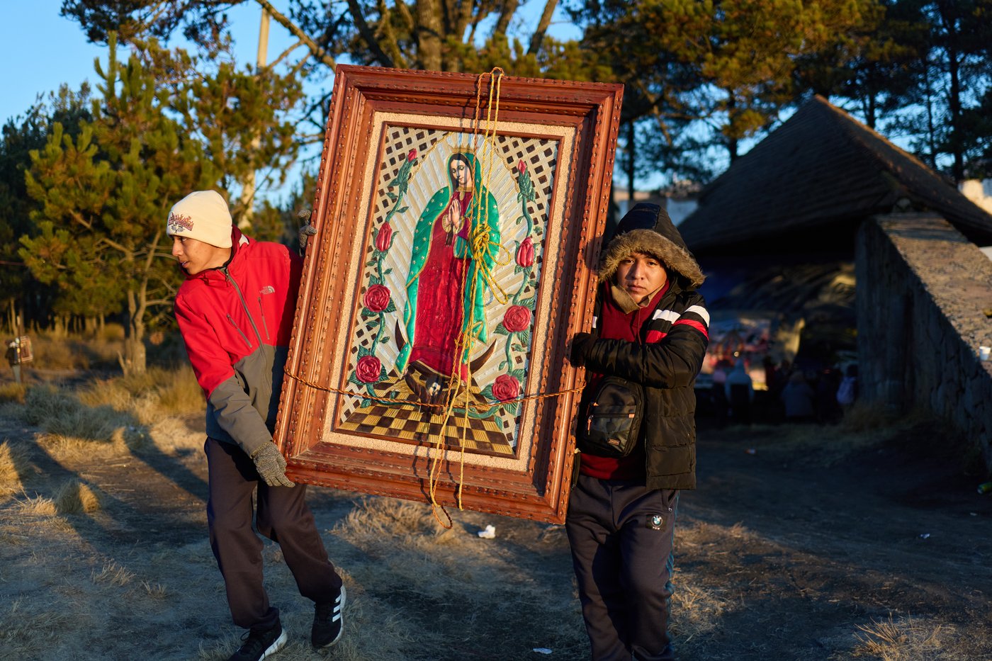 Believers in Our Lady of Guadalupe flock to her Mexico City shrine, in photos | iNFOnews.ca