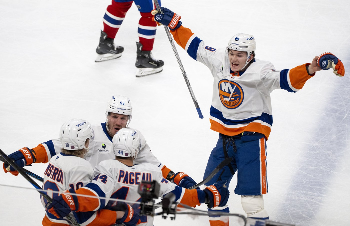 Islanders rookie sensation Matthew Schaefer steals the show against Canadiens | iNFOnews.ca