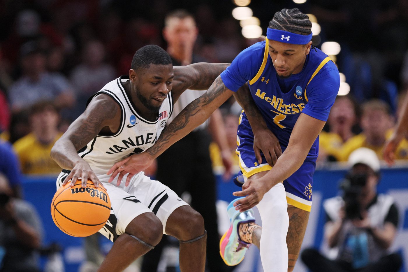 Vanderbilt braces for a 'road game' in NCAA Tournament as Nebraska fans flood Oklahoma City | iNFOnews.ca Vanderbilt braces for a 'road game' in NCAA Tournament as Nebraska fans flood Oklahoma City | iNFOnews.ca