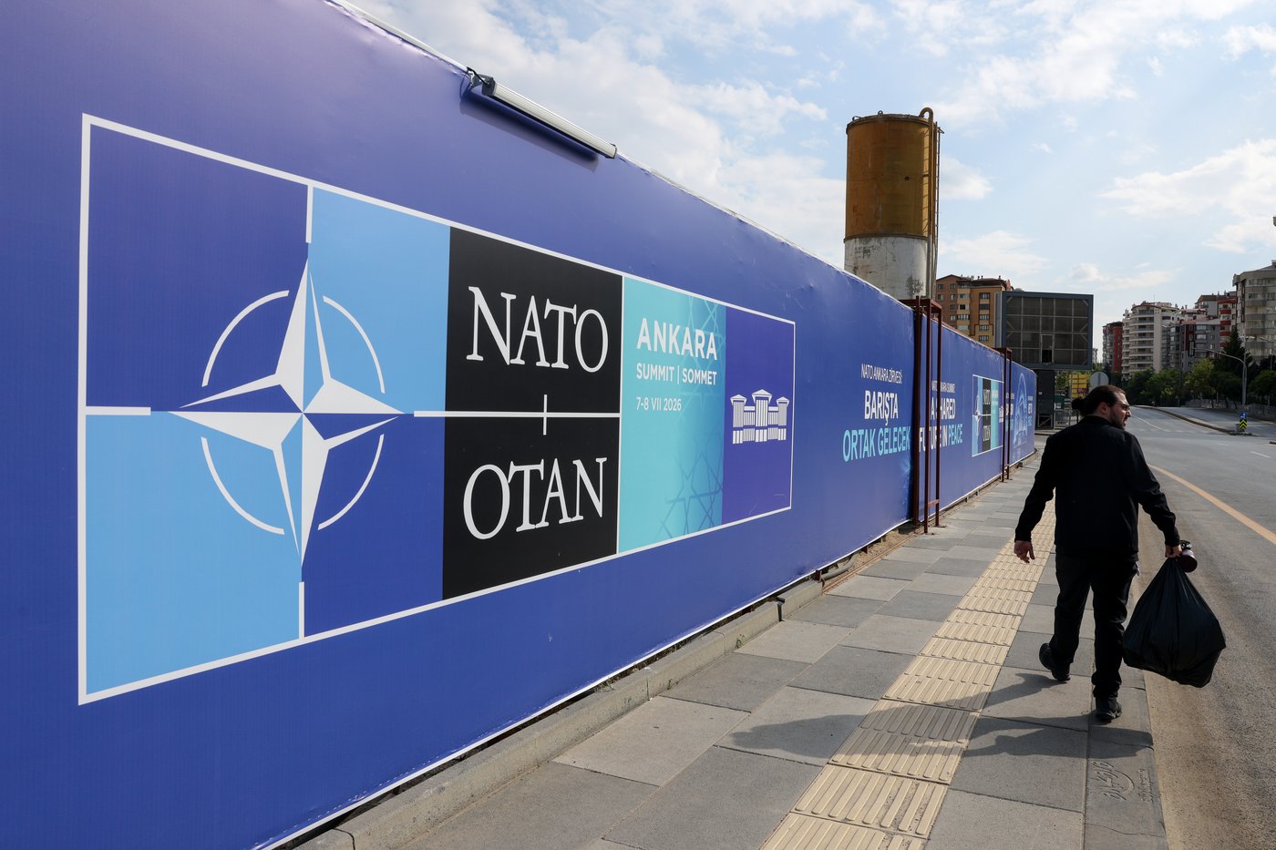 Trump to meet with Ukraine's Zelenskyy and Syria's al-Sharaa during the NATO summit | iNFOnews.ca