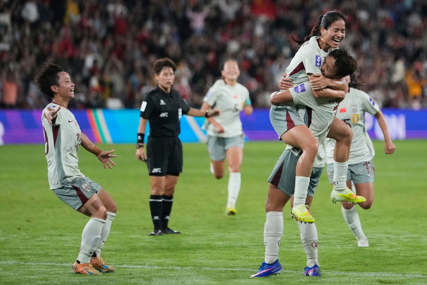 China beats North Korea 2-1 to take top spot in Group B at Women's Asian Cup | iNFOnews.ca China beats North Korea 2-1 to take top spot in Group B at Women's Asian Cup | iNFOnews.ca