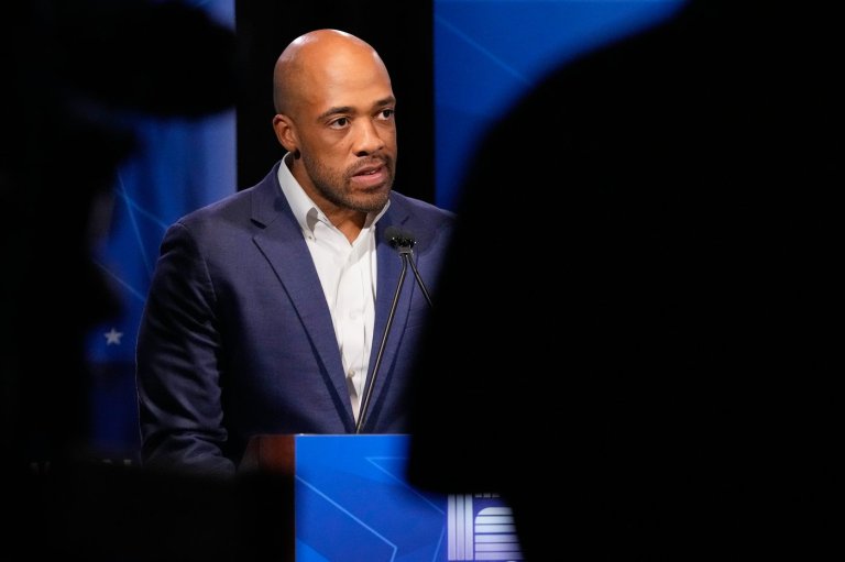 Mandela Barnes drops out of the Democratic primary for Wisconsin governor | iNFOnews.ca