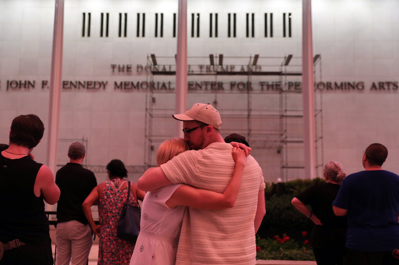 Workers prepare to remove Trump's name from the Kennedy Center, in photos | iNFOnews.ca
