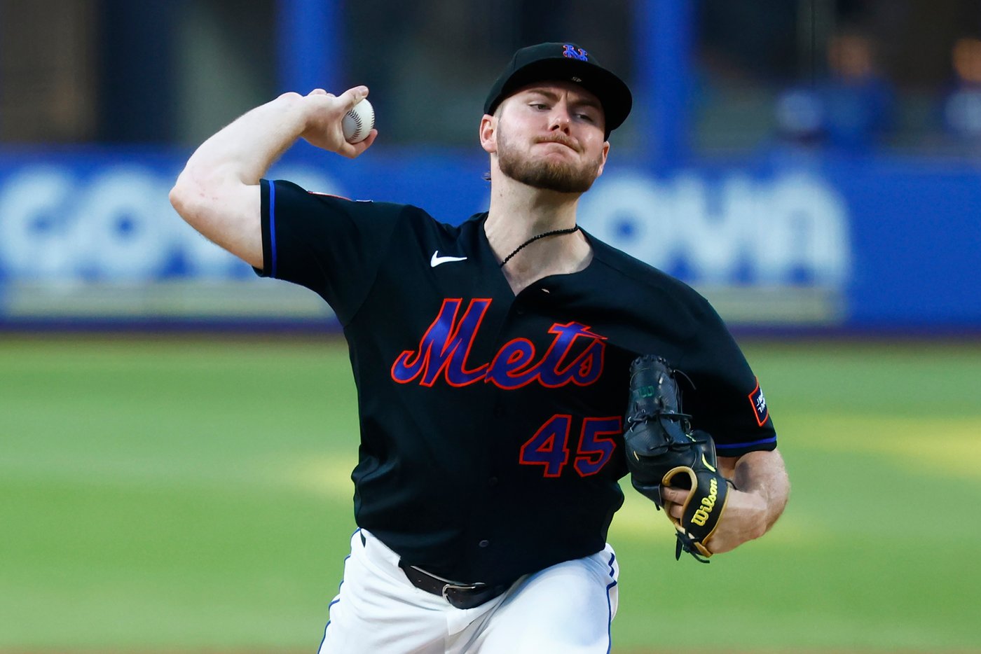 Jared Young hit by a pitch with the bases loaded, ignites a 5-run eighth as Mets beat Royals 6-2 | iNFOnews.ca Jared Young hit by a pitch with the bases loaded, ignites a 5-run eighth as Mets beat Royals 6-2 | iNFOnews.ca