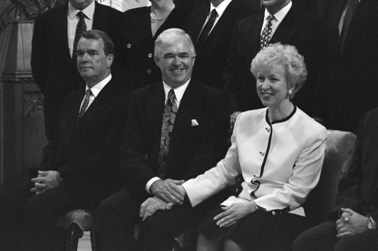 Tom Siddon, cabinet minister during Oka crisis, dies at 84: family | iNFOnews.ca