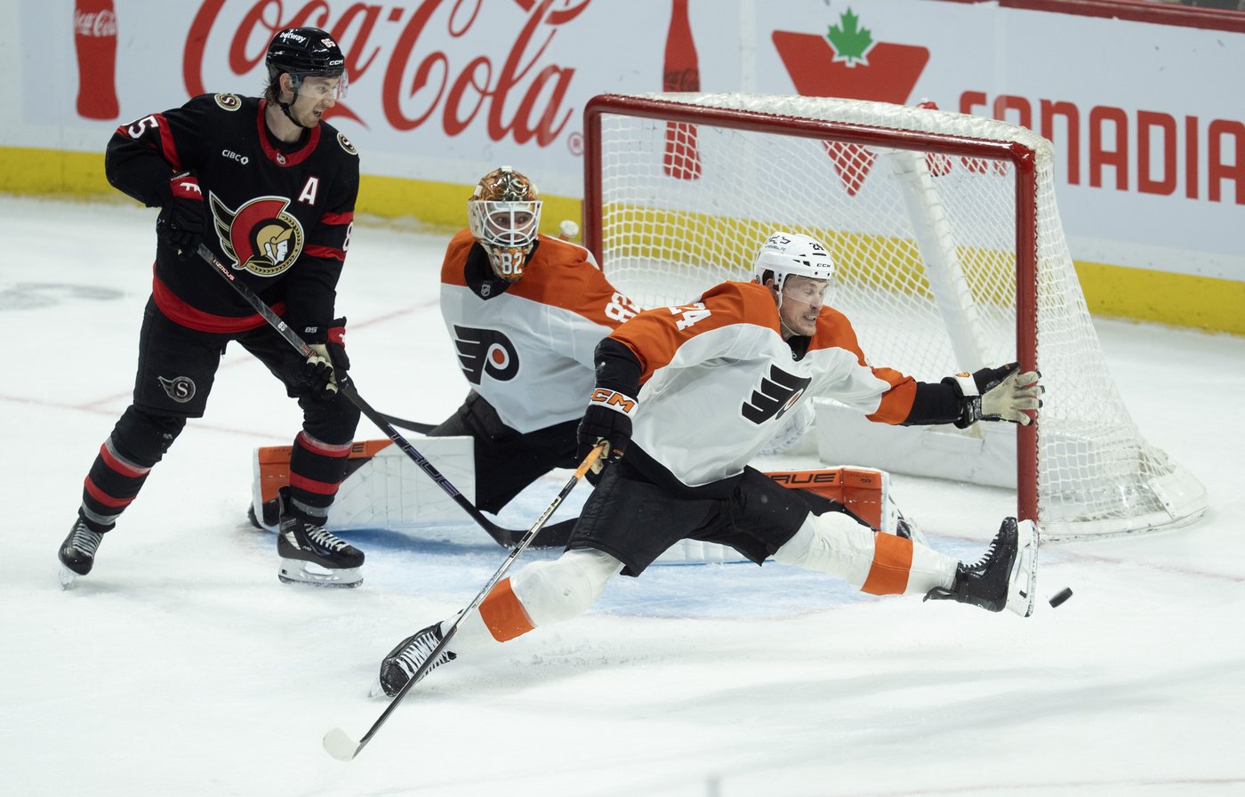 Stutzle caps two-goal showing with OT winner to lift Sens past Flyers 4-3 | iNFOnews.ca Stutzle caps two-goal showing with OT winner to lift Sens past Flyers 4-3 | iNFOnews.ca