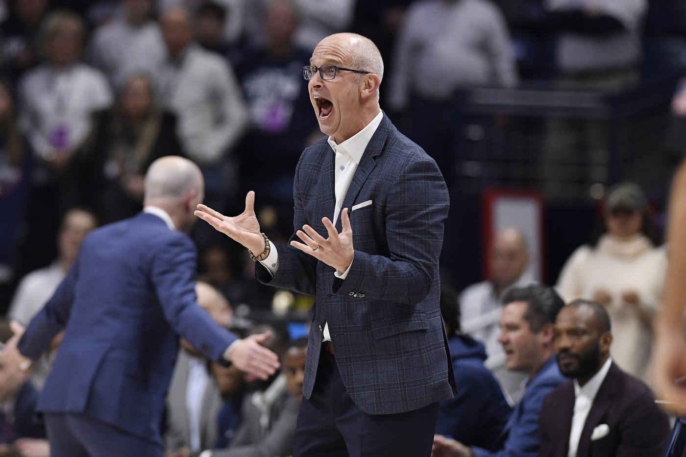 McNeeley scores 17 points as No. 25 UConn rallies to a 76-72 win over No. 15 Baylor | iNFOnews.ca McNeeley scores 17 points as No. 25 UConn rallies to a 76-72 win over No. 15 Baylor | iNFOnews.ca