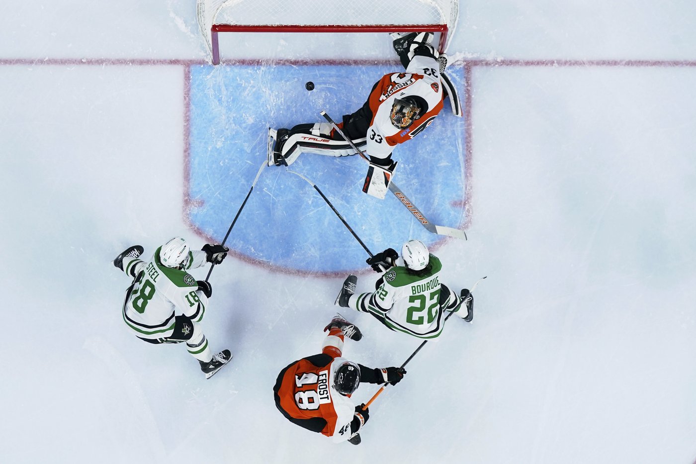 DeSmith stops 27 shots to lead Stars to 6th straight win, 4-1 over Flyers | iNFOnews.ca DeSmith stops 27 shots to lead Stars to 6th straight win, 4-1 over Flyers | iNFOnews.ca