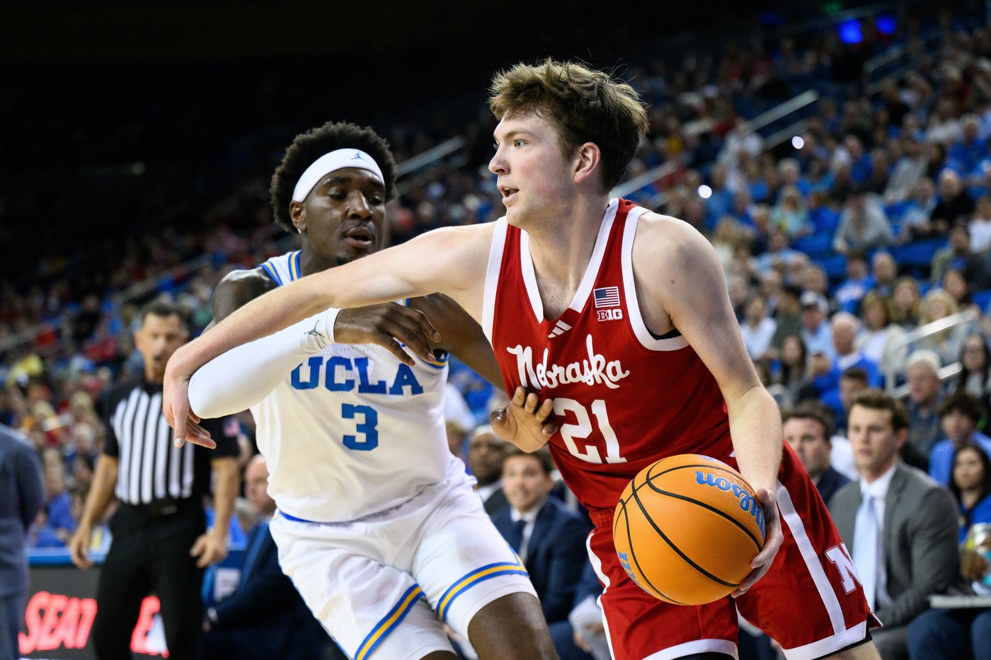 UCLA beats No. 9 Nebraska, cruising 72-52 to snap the Cornhuskers’ 3-game streak | iNFOnews.ca
