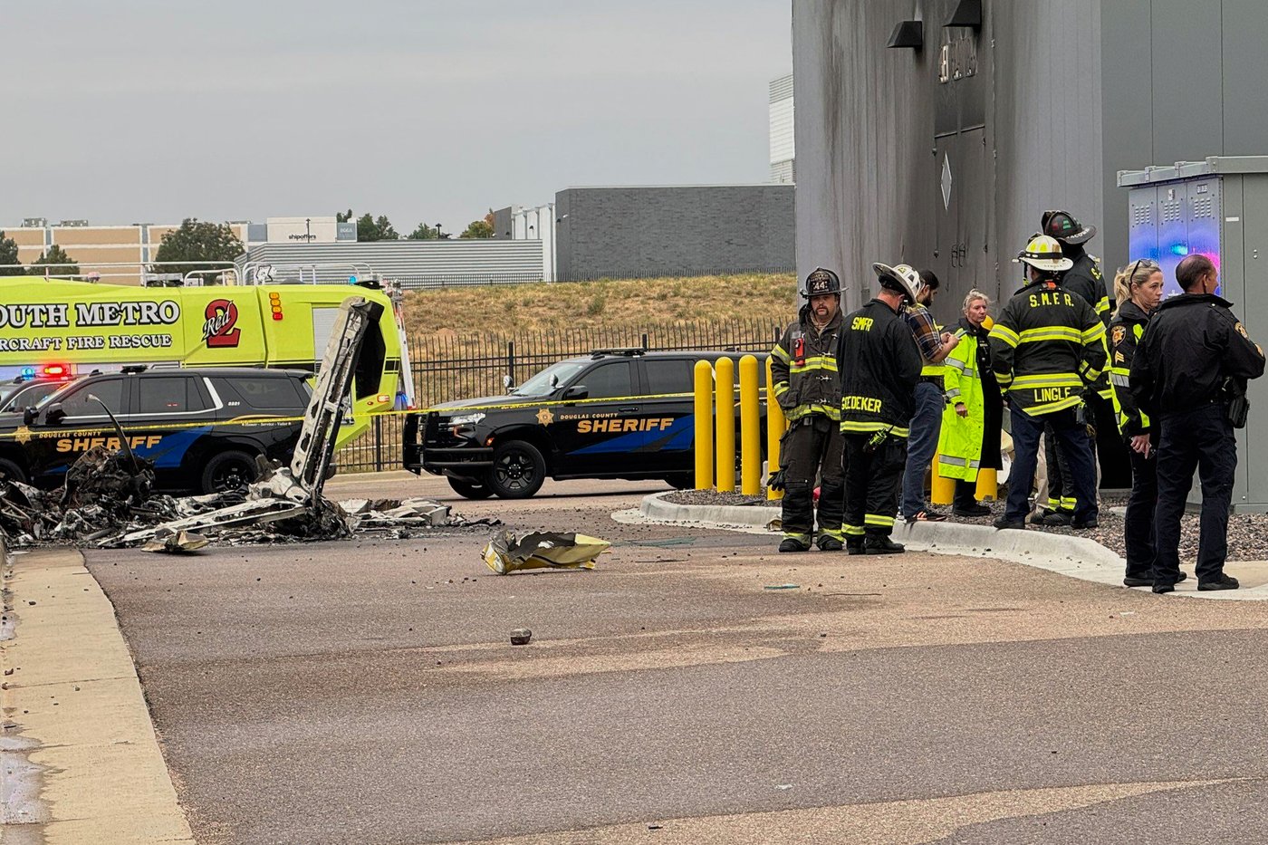 2 people die in small plane crash near suburban Denver airport | iNFOnews.ca
