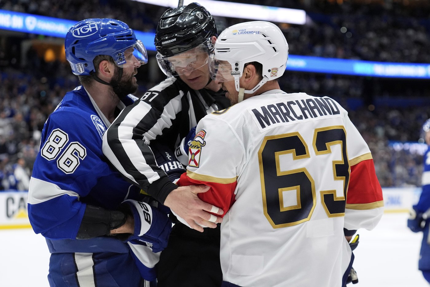 Schmidt scores again as Panthers beat Lightning 2-0 for 2-0 series lead | iNFOnews.ca