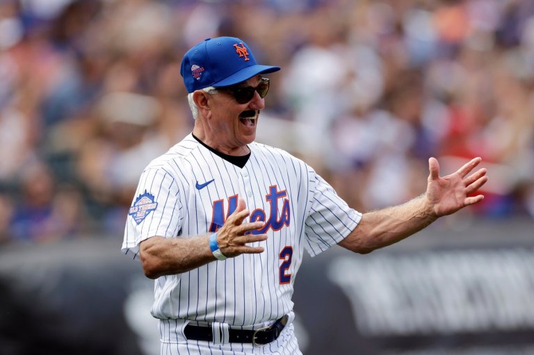 The Mets will have a Bobby Valentine Disguise Night and hand out 15,000 fake mustache-glasses | iNFOnews.ca