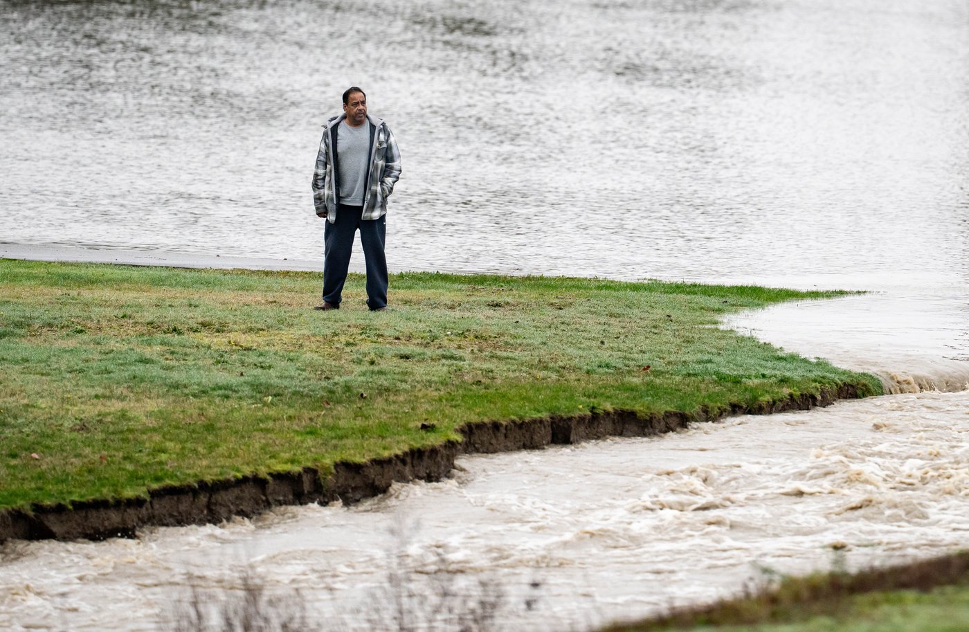 Fraser Valley flood cleanup begins, as latest blast of rain swells B.C. rivers | iNFOnews.ca
