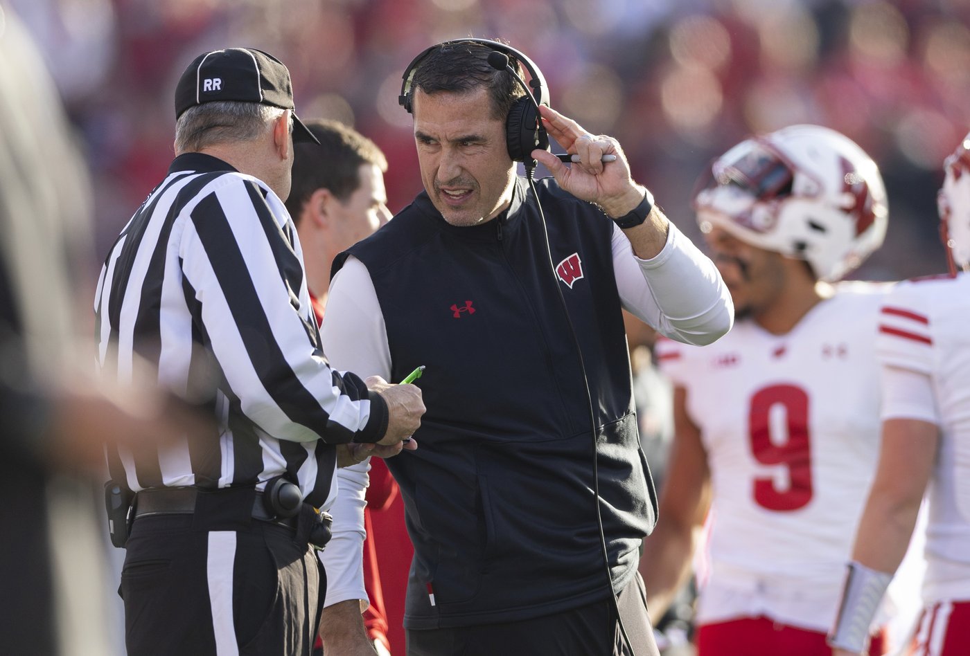 Wisconsin attempting to keep its bowl streak alive as it hosts Minnesota | iNFOnews.ca Wisconsin attempting to keep its bowl streak alive as it hosts Minnesota | iNFOnews.ca