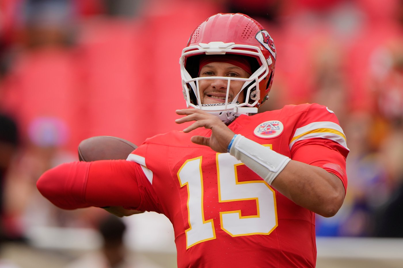 Patrick Mahomes to sit again as the Chiefs end their preseason against the Seahawks on Friday night | iNFOnews.ca