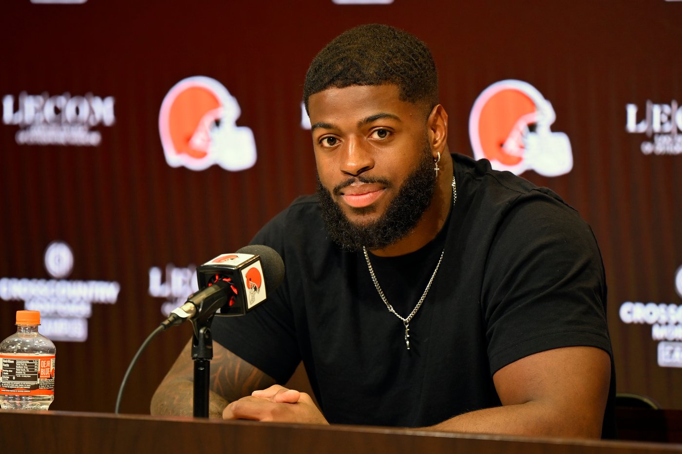 Jared Verse arrives in Cleveland, vows to bring his own style after Myles Garrett trade | iNFOnews.ca Jared Verse arrives in Cleveland, vows to bring his own style after Myles Garrett trade | iNFOnews.ca