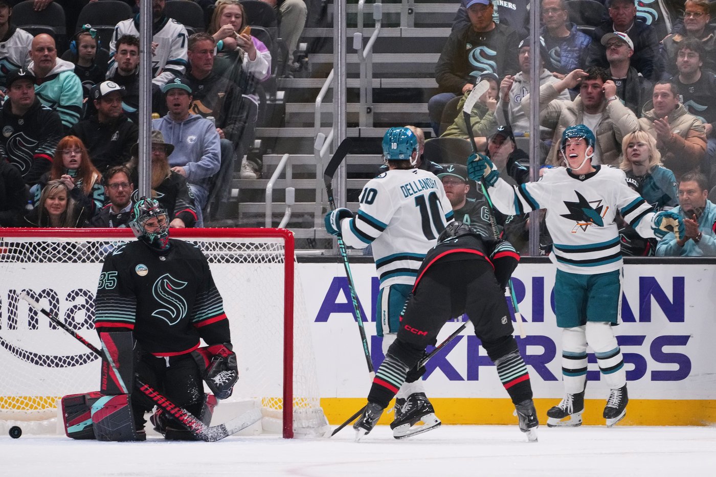 Celebrini leads Sharks to 6-1 win over Kraken | iNFOnews.ca