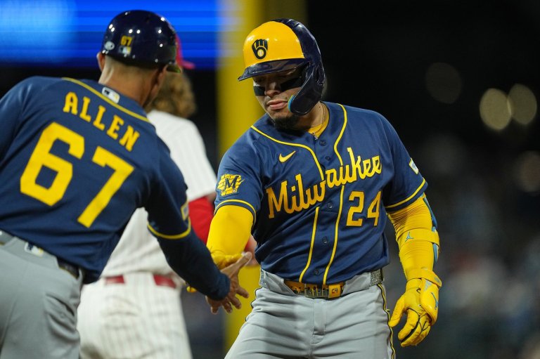 Yelich, Turang homer as Brewers win 99th game of season, delay Phillies' possible playoff clinch | iNFOnews.ca